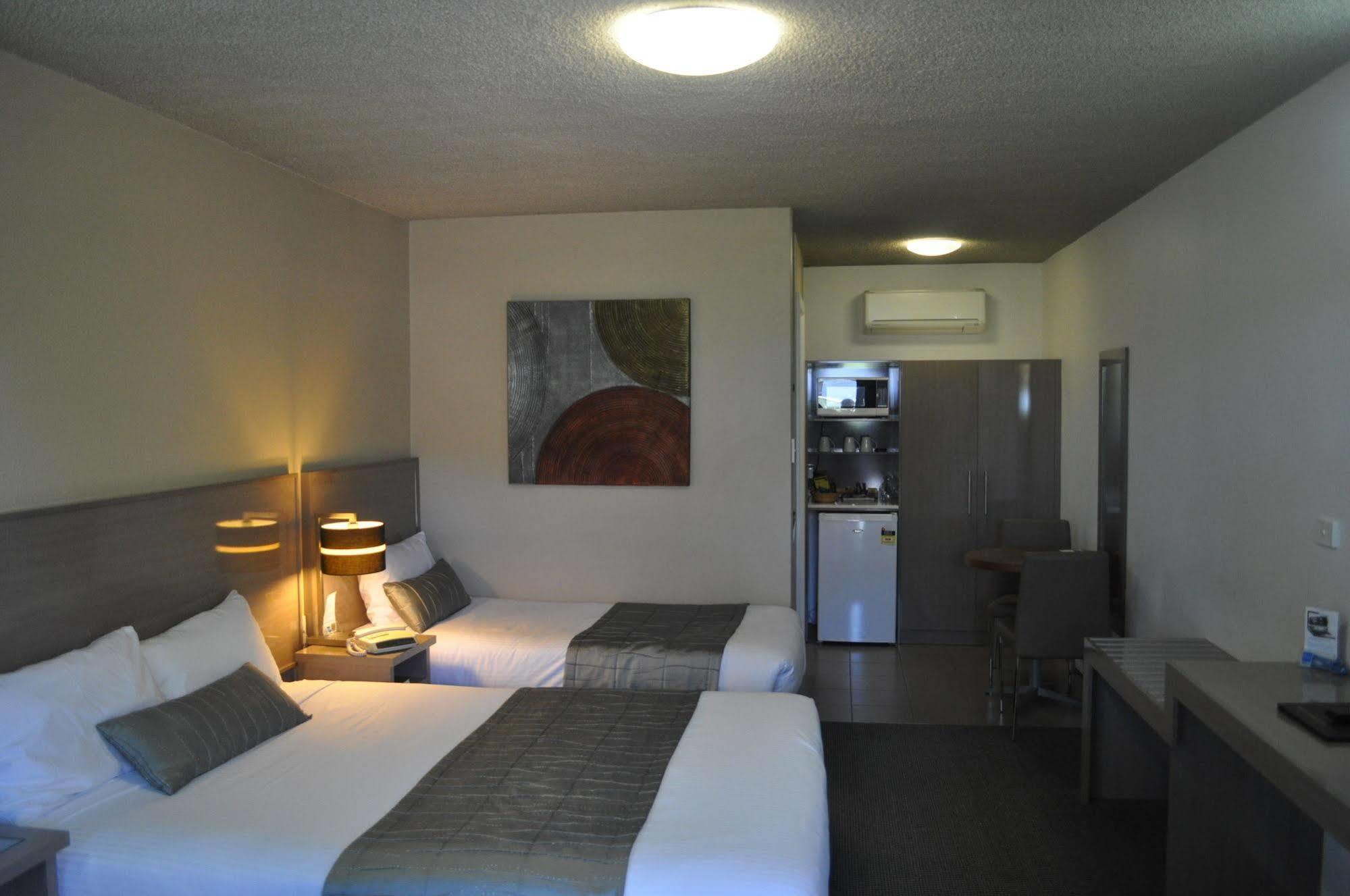 In Town Motor Inn 타리 외부 사진